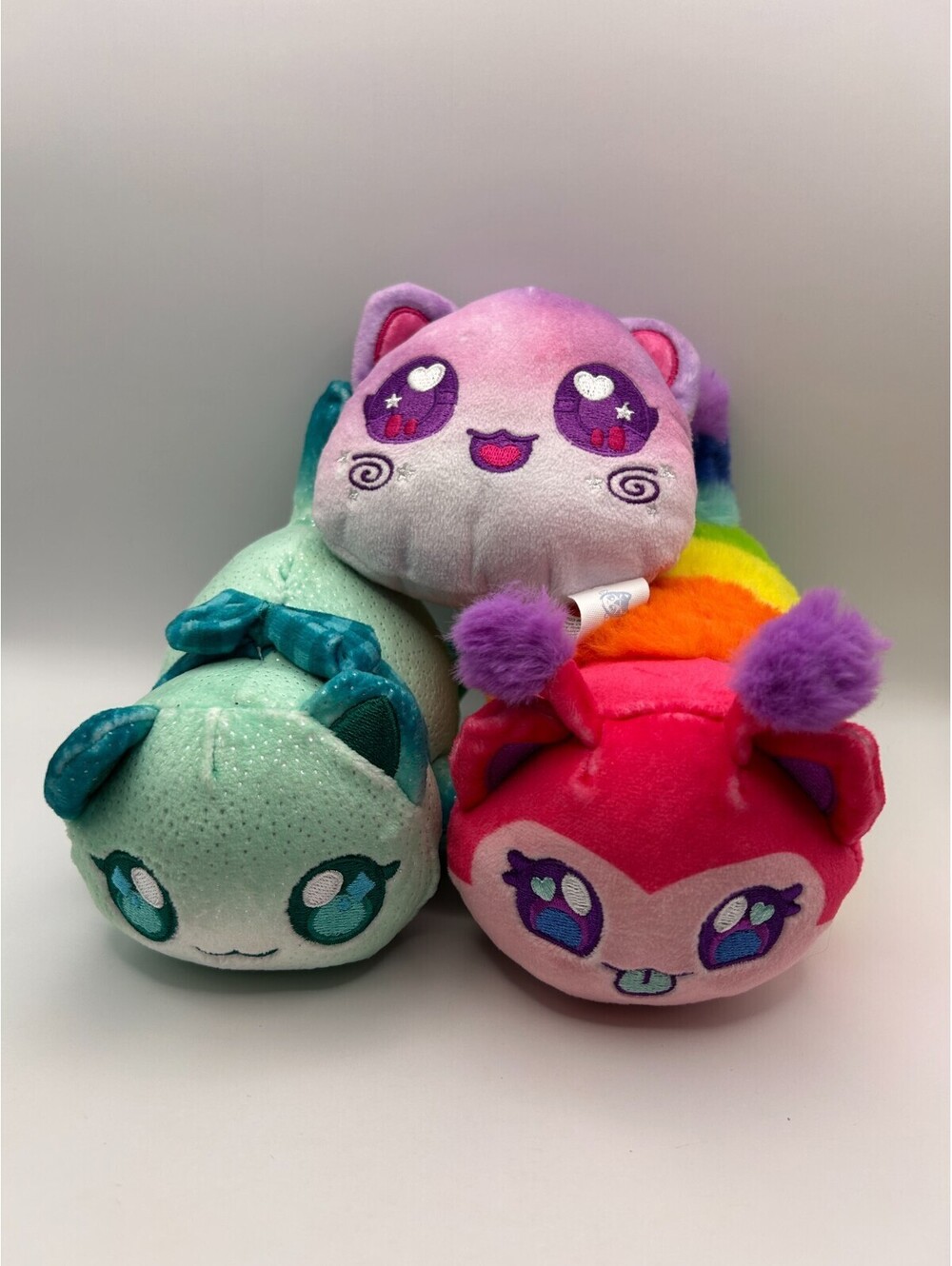 Aphmau MeeMeows Lot of 3 Rainbow Caterpillar Mint Galaxy Clip